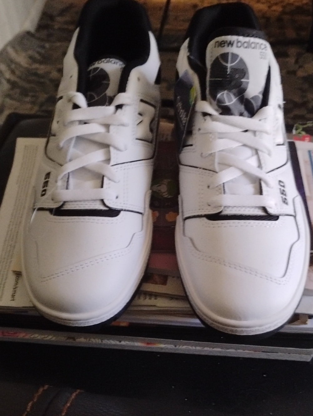 New Balance Men’s White and Black Leather Sneakers Size 8